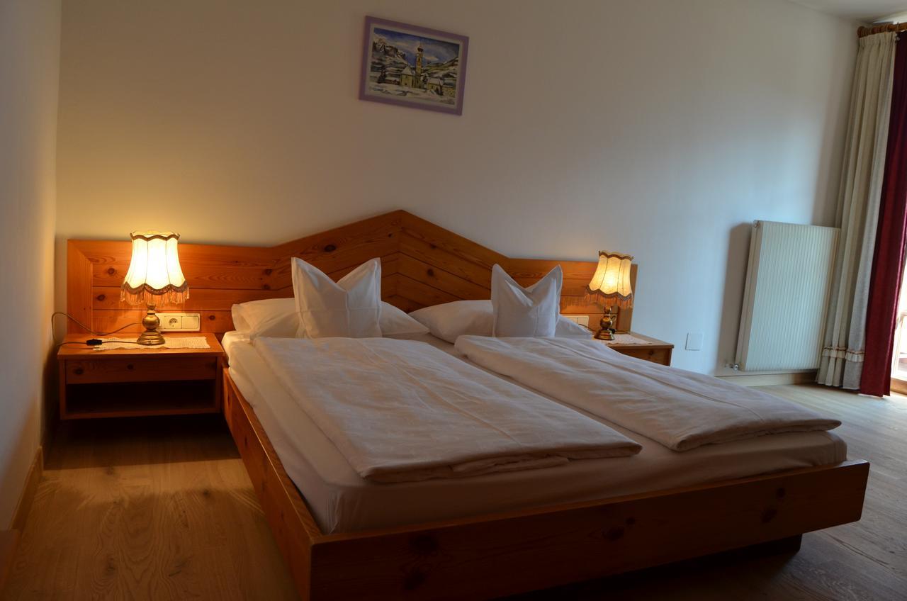 Hotel Eden Guesthouse Marlengo Eksteriør bilde